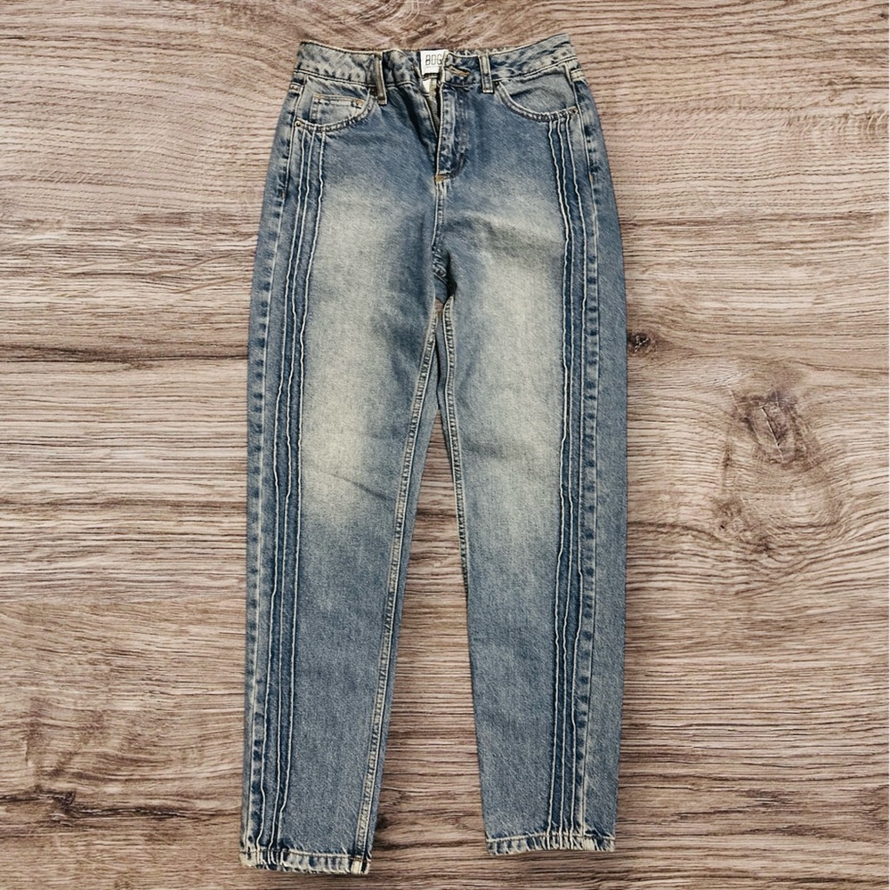 BDG by Urban Outfitters Mom Side Ribbed Jean Size 27x 32